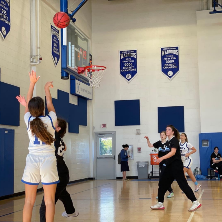 Largest Girls Basketball Shabbaton in Country begins, Lady Warriors Win!