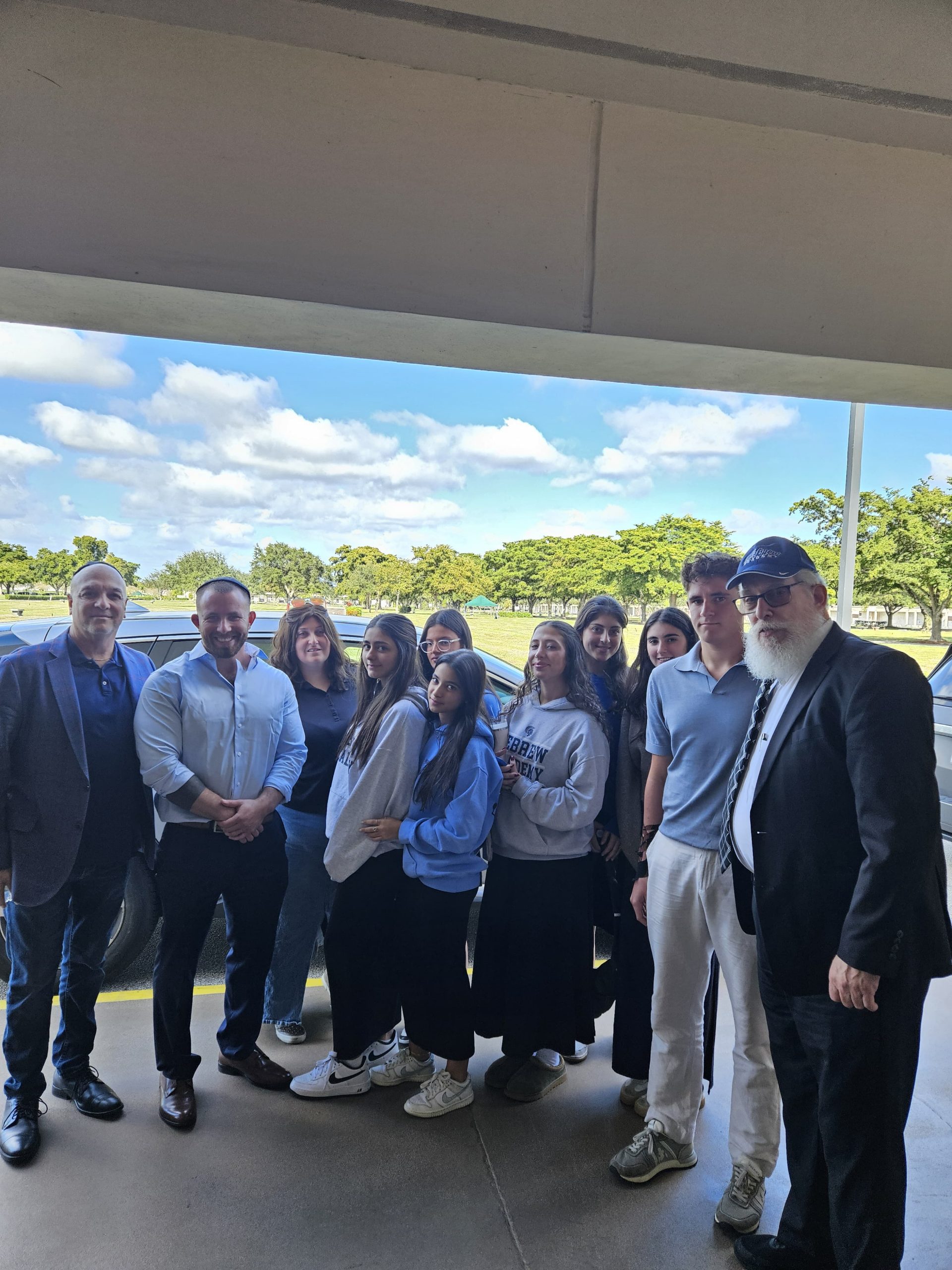 Seniors Show Up for Am Yisrael